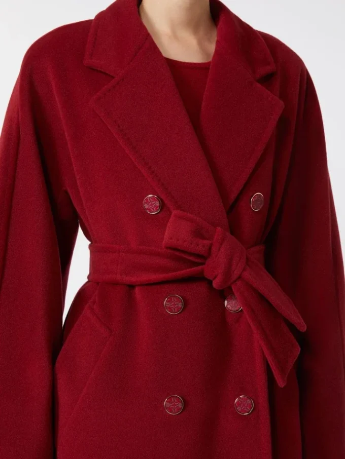 101801 Icon Coat, mørkerød