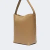 Archetipo medium skinnveske, mud Archetipo medium skinnveske, mud