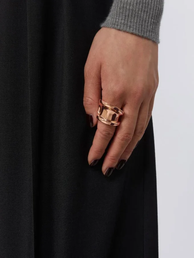 Asymmetrisk metallring, bronse Asymmetrisk metallring, bronse