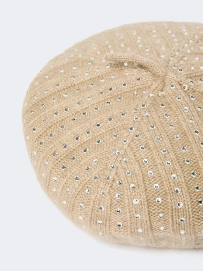 Beret i kashmir med strass, sand Beret i kashmir med strass, sand