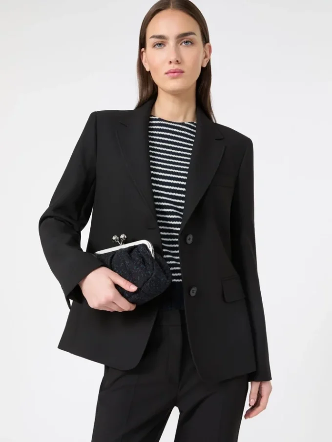 Blazer i viskoseblanding, svart Blazer i viskoseblanding, svart