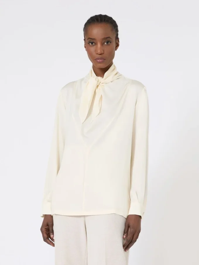 Bluse i silkecharmeuse, elfenben Bluse i silkecharmeuse, elfenben