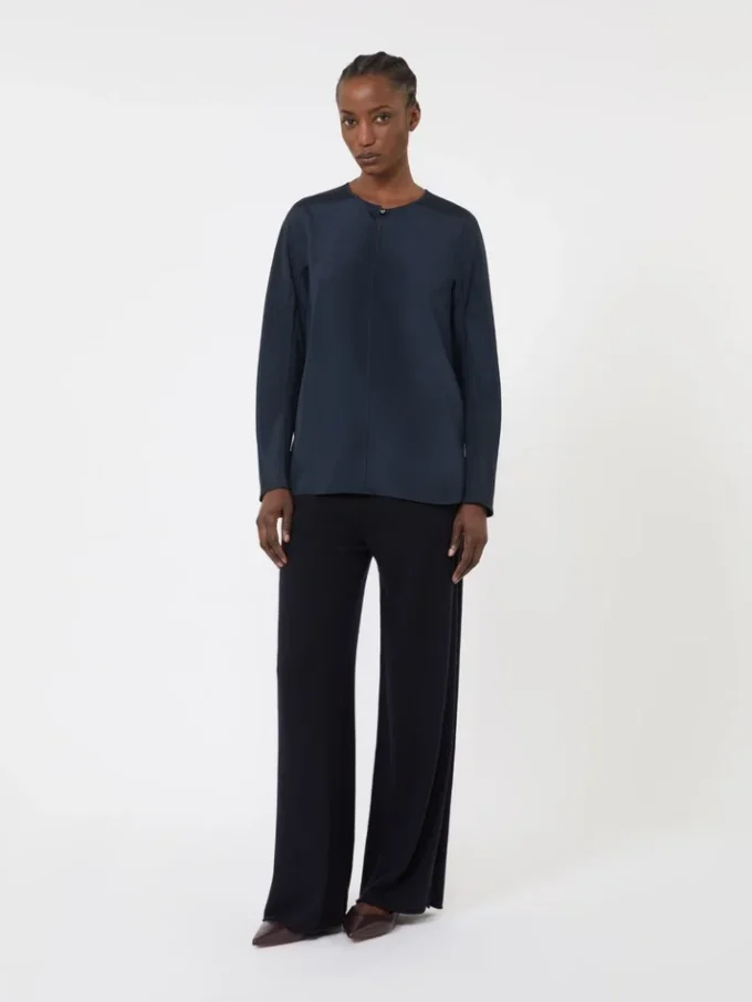 Bluse i silkecrepe de chine, ultramarin Bluse i silkecrepe de chine, ultramarin