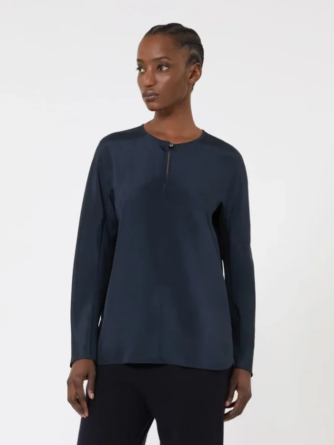 Bluse i silkecrepe de chine, ultramarin Bluse i silkecrepe de chine, ultramarin