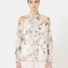 Bluse i trykt chiffon, hvit Bluse i trykt chiffon, hvit