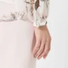 Bluse i trykt chiffon, hvit Bluse i trykt chiffon, hvit