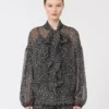 Bluse i trykt chiffon, svart Bluse i trykt chiffon, svart