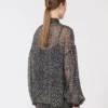 Bluse i trykt chiffon, svart Bluse i trykt chiffon, svart