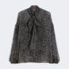 Bluse i trykt chiffon, svart Bluse i trykt chiffon, svart