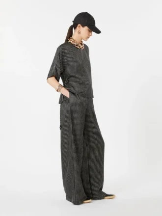 Bluse i trykt silke, svart og hvit