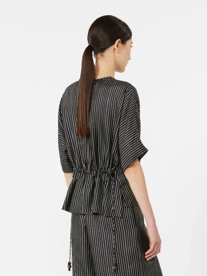 Bluse i trykt silke, svart og hvit