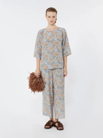 Bluse i trykt silkecrepe de chine, lyseblå