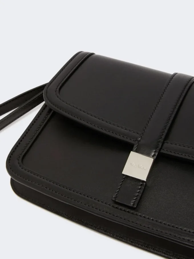 Clutch i glatt skinn, svart