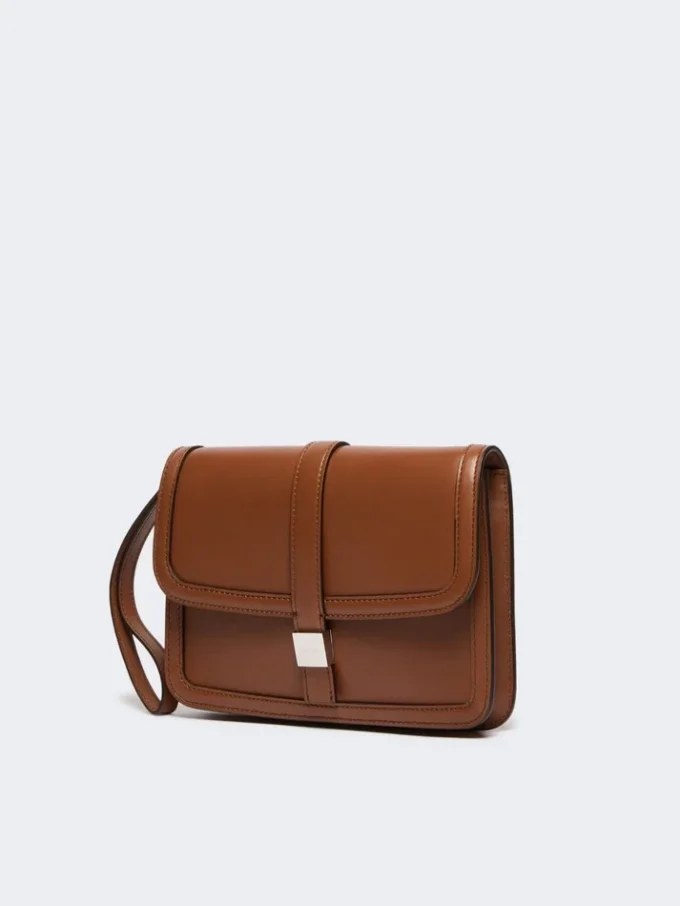 Clutch i glatt skinn, tobakk
