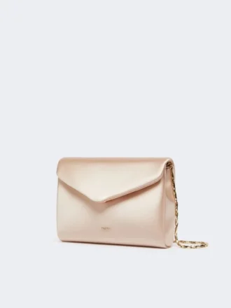 Clutch i viskose og silkesatin, pudder
