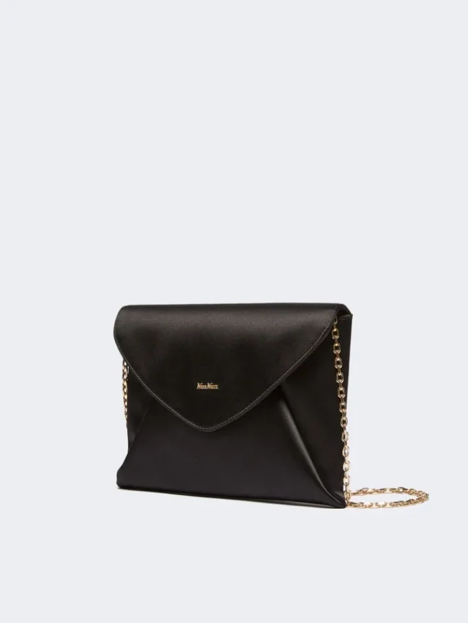 Clutch i viskose og silkesatin, svart