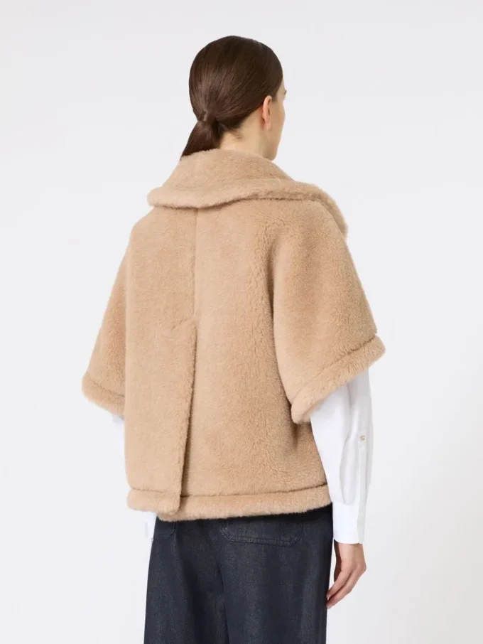Kappe i teddy-stoff av alpakka og kashmir med boksformet passform, beige