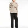Kappe i teddy-stoff av alpakka og ull, beige Kappe i teddy-stoff av alpakka og ull, beige