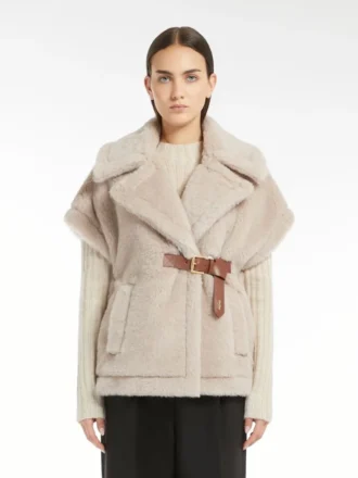 Kappe i teddy-stoff av alpakka og ull, beige