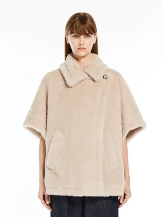 Kappe i teddy-stoff av alpakka og ull, beige