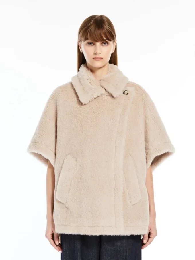 Kappe i teddy-stoff av alpakka og ull, beige