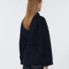 Kort jakke i Pure Wool med dobbeltspent knappestolpe, midnattsblå Kort jakke i Pure Wool med dobbeltspent knappestolpe, midnattsblå