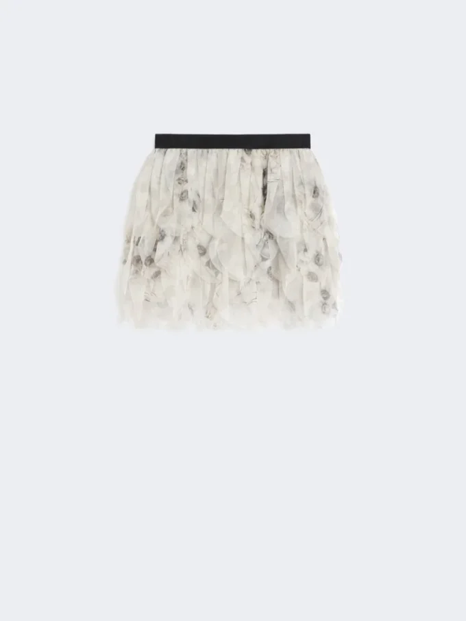 Kort skjørt med blomsterblader i trykt organza, perlegrå Kort skjørt med blomsterblader i trykt organza, perlegrå