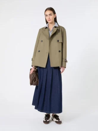 Kort, vannavvisende trenchcoat i gabardin, mud