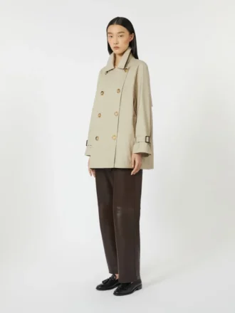 Kort, vannavvisende trenchcoat i twill, sand