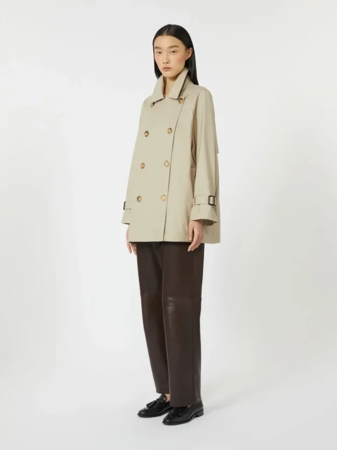 Kort, vannavvisende trenchcoat i twill, sand Kort, vannavvisende trenchcoat i twill, sand