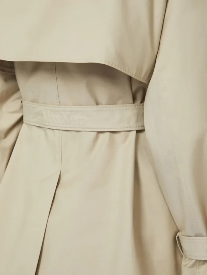 Kort, vannavvisende trenchcoat i twill, sand Kort, vannavvisende trenchcoat i twill, sand