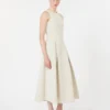 Lang, utsvunget kjole i scuba-jersey, beige Lang, utsvunget kjole i scuba-jersey, beige
