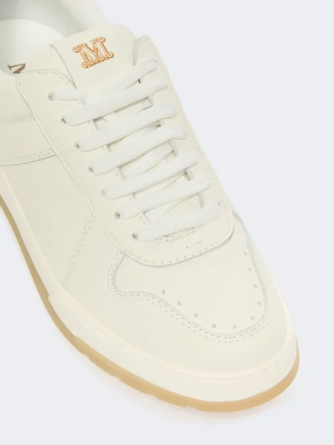 Lavskosneakers i tumlet skinn, hvite