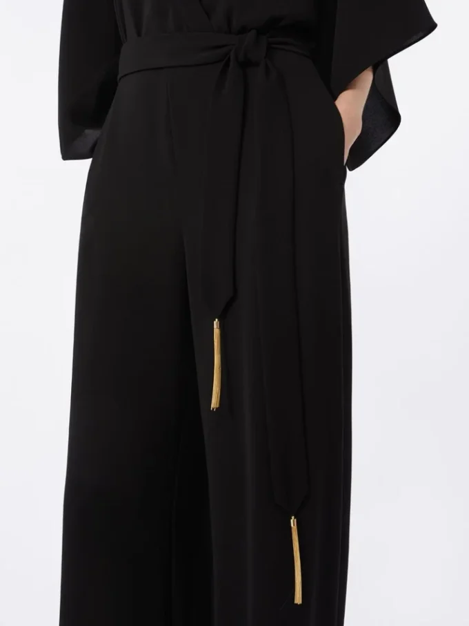 Lett jumpsuit i cady, svart