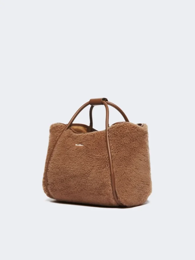 Liten marineveske i teddy-stoff, kamel