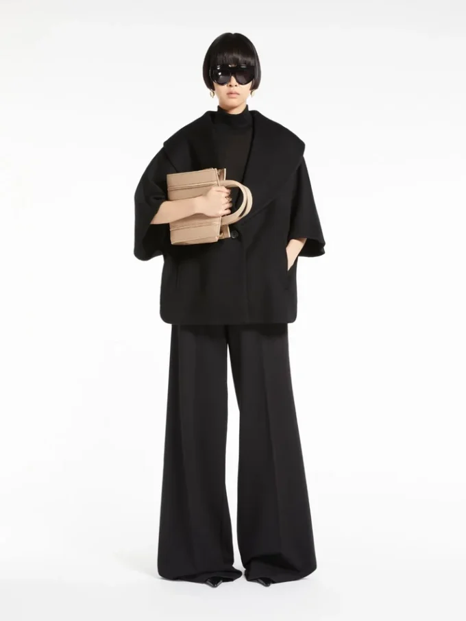 Max Mara Whitney-veske 4 – liten, hasselnøttbrun