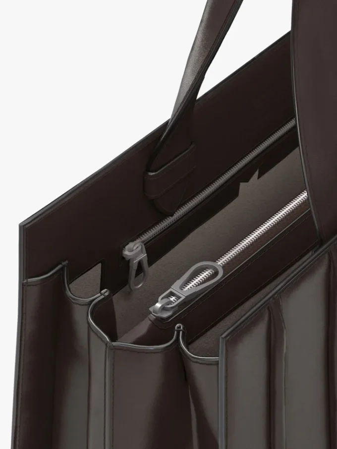 Max Mara Whitney-veske 7 – stor, mørkebrun