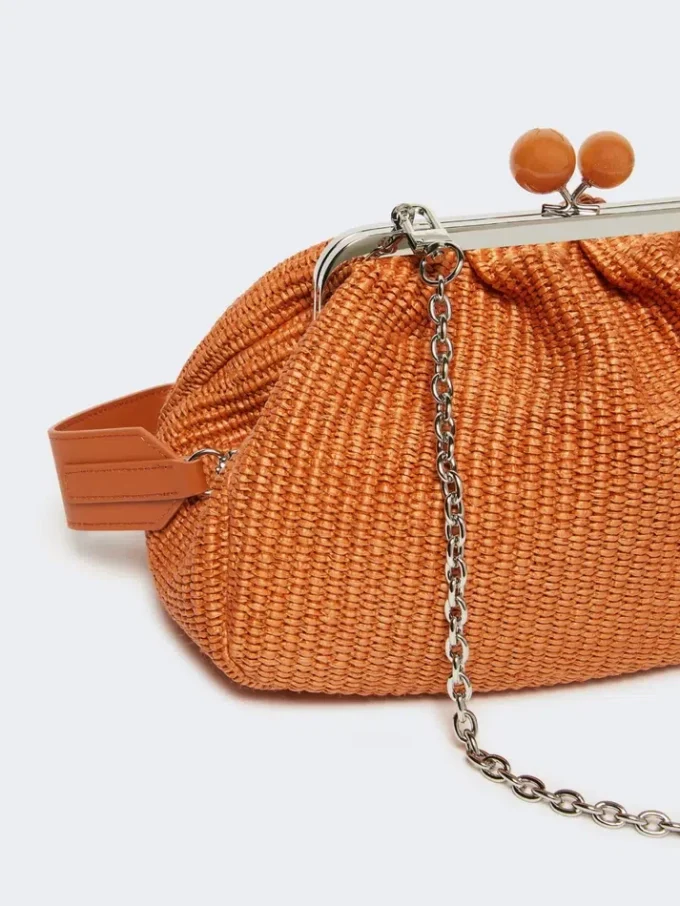 Mellomstor pasticcino-veske med raffia-effekt, laks