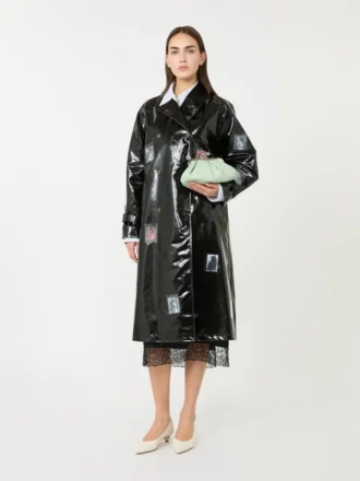 Midi-trenchcoat i gabardin med vinyleffekt, svart