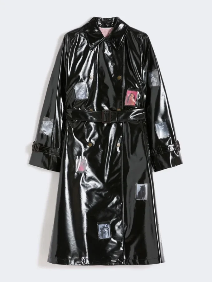 Midi-trenchcoat i gabardin med vinyleffekt, svart Midi-trenchcoat i gabardin med vinyleffekt, svart