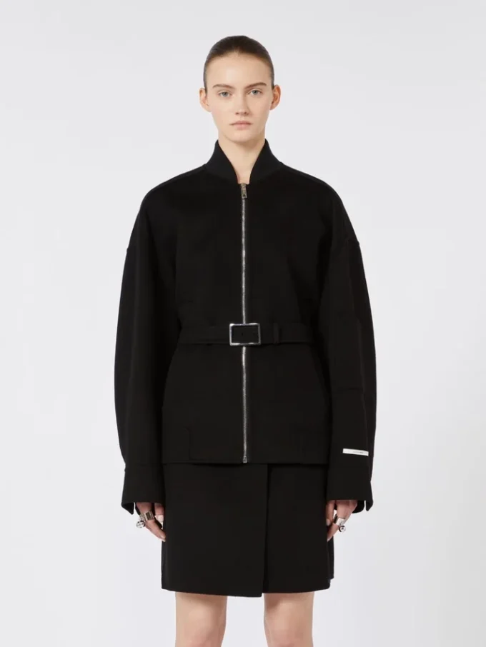 Oversized bomberjakke i ull, svart Oversized bomberjakke i ull, svart