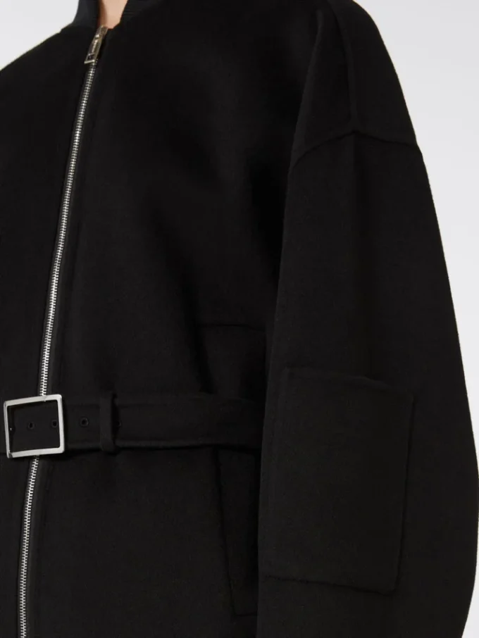 Oversized bomberjakke i ull, svart Oversized bomberjakke i ull, svart