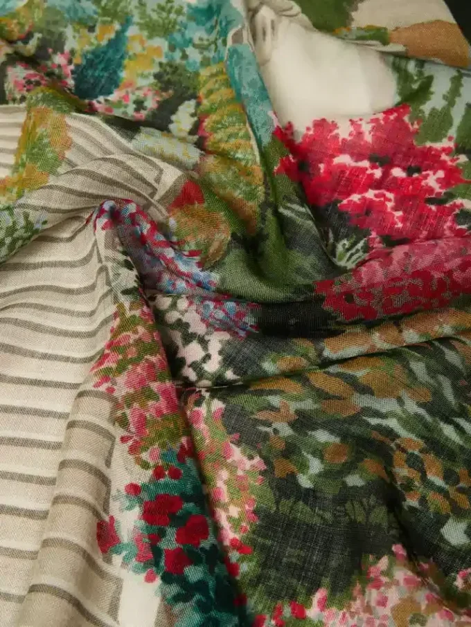Oversized skjerf i trykt silke og ull, elfenben
