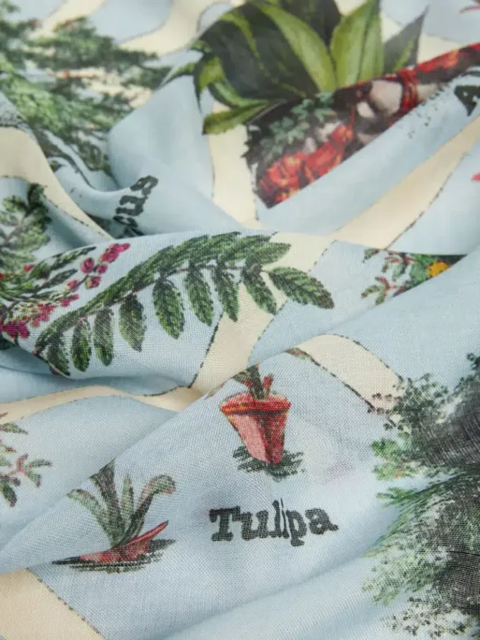 Oversized skjerf i trykt silke og ull, sennepsfarget