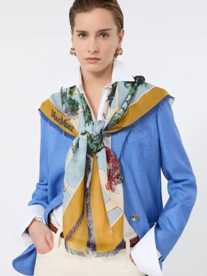 Oversized skjerf i trykt silke og ull, sennepsfarget
