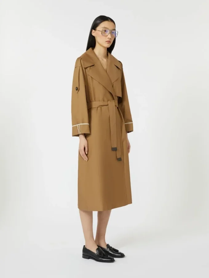 Oversized vannavvisende trenchcoat i twill, brun