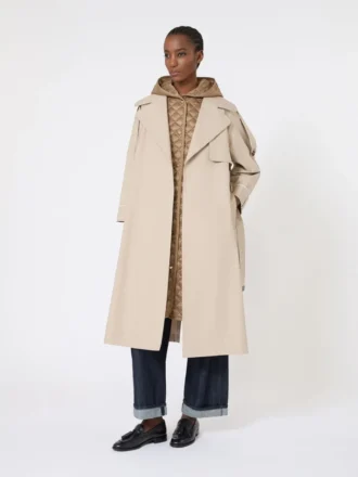 Oversized vannavvisende trenchcoat i twill, sand Oversized vannavvisende trenchcoat i twill, sand