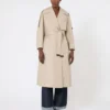 Oversized vannavvisende trenchcoat i twill, sand