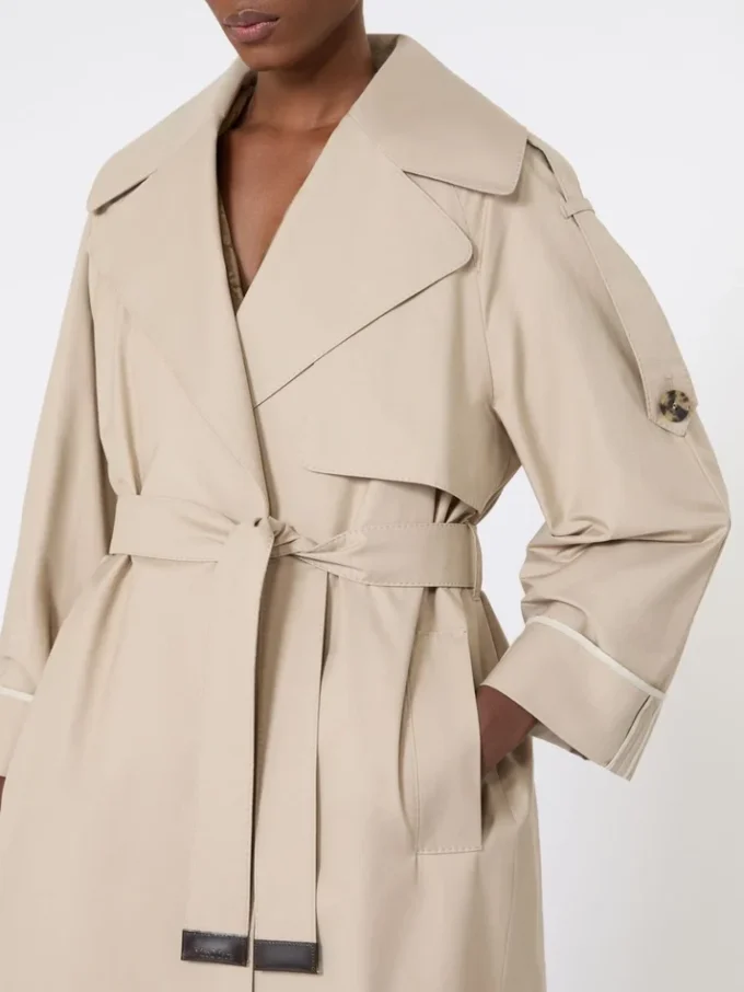 Oversized vannavvisende trenchcoat i twill, sand