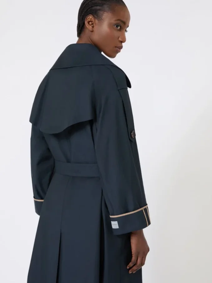 Oversized vannavvisende trenchcoat i twill, ultramarin Oversized vannavvisende trenchcoat i twill, ultramarin
